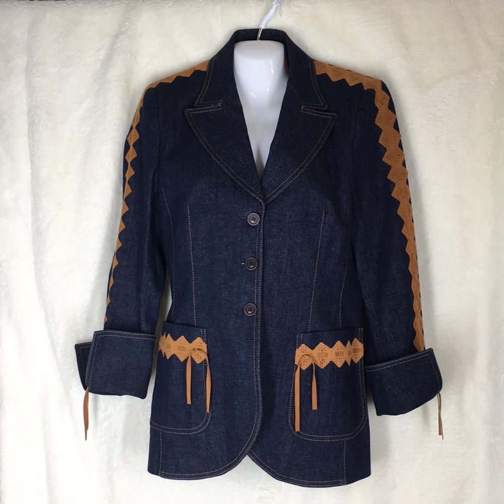 New Escada 38 Denim Blue Jean Jacket Suede trim and ties 8 Western